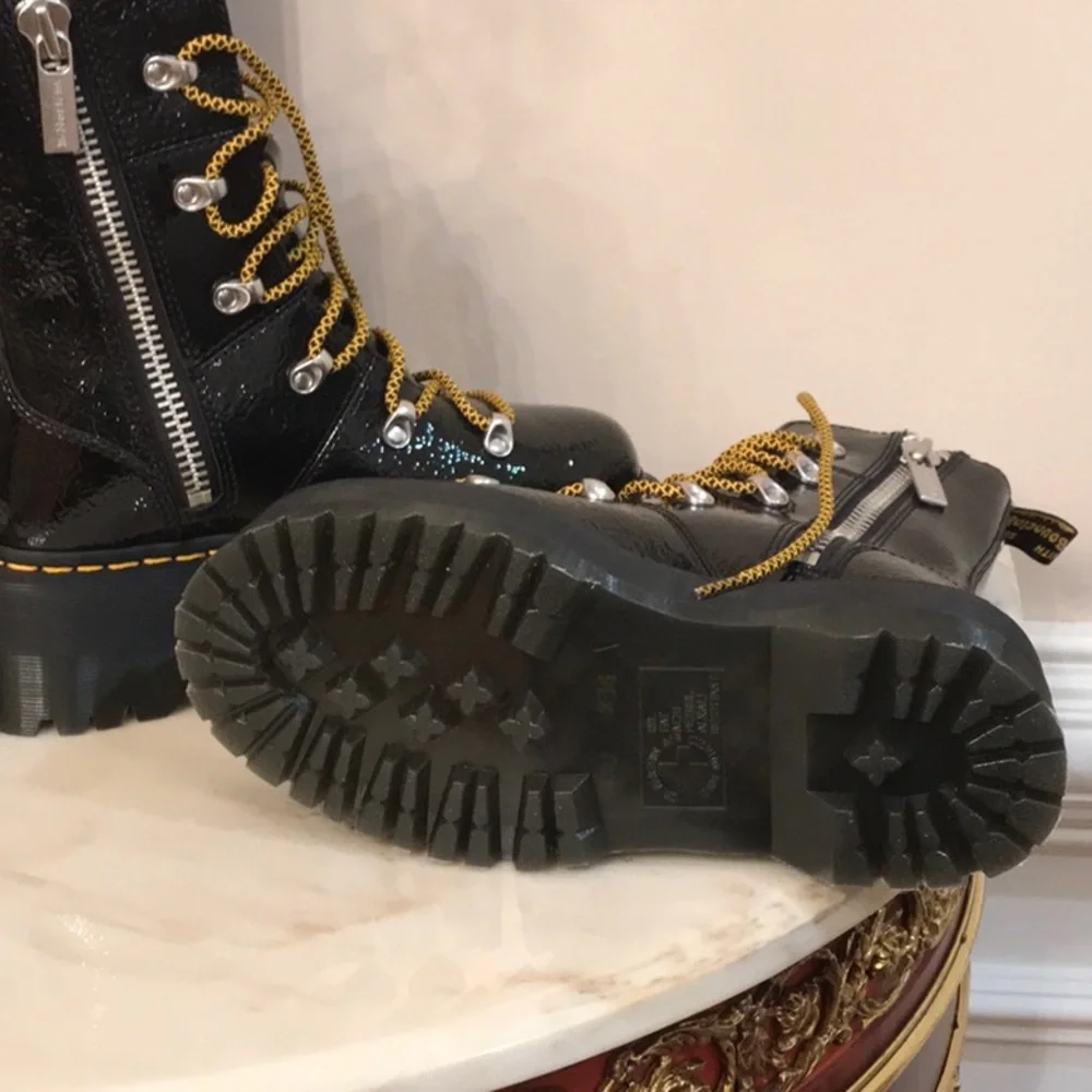 Dr. Martens Ghilana Max Lace-Up Black Pattern Leather Platform Boot sz.6